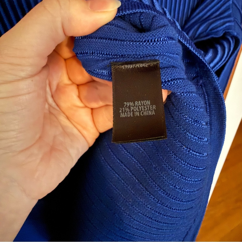 St. John Royal Blue Zip-Front Ribbed Shell - Picture 6 of 8